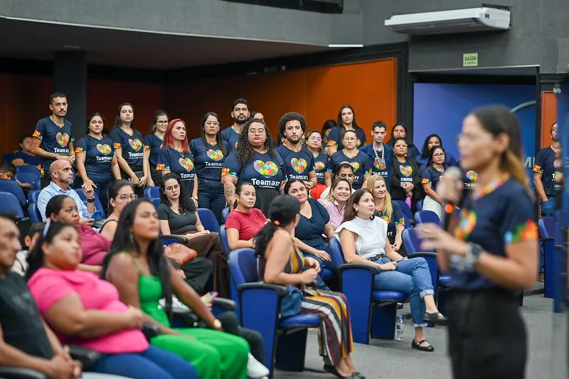 Reunião pedagógica aproxima famílias dos serviços do Teamarr