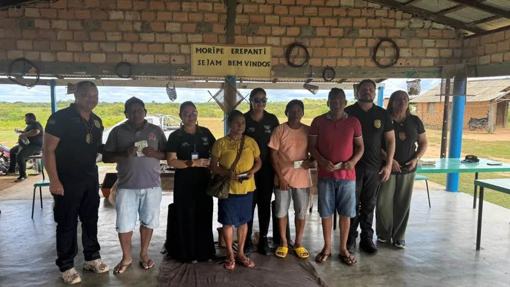 Polícia Civil entrega de 581 novos RGs a comunidades indígenas de Pacaraima e Normandia