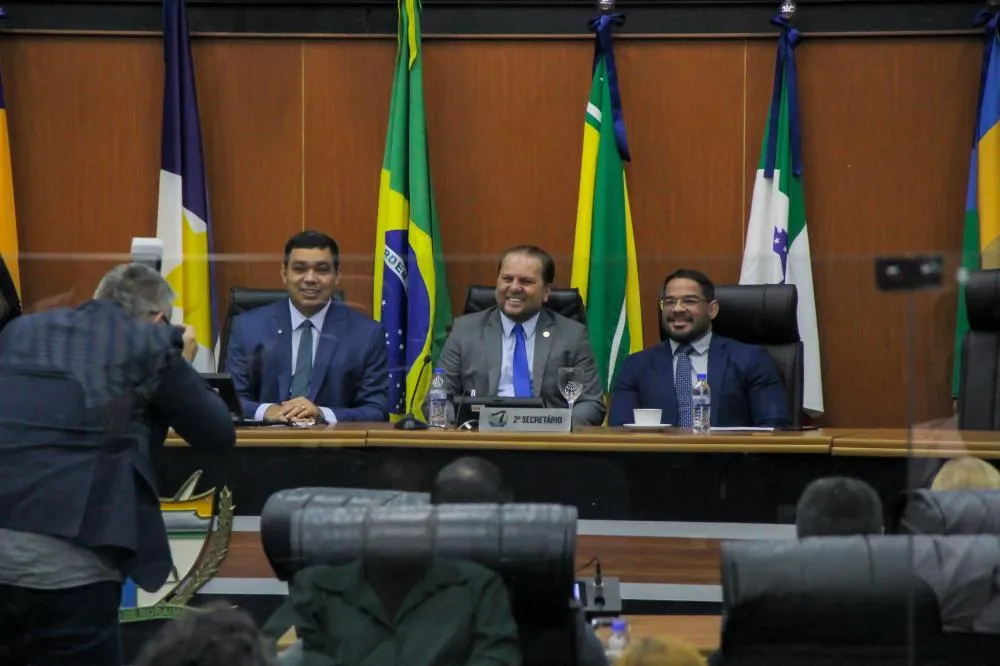 ALERR recebe deputado de Rondônia em sessão e apresenta projetos de referência