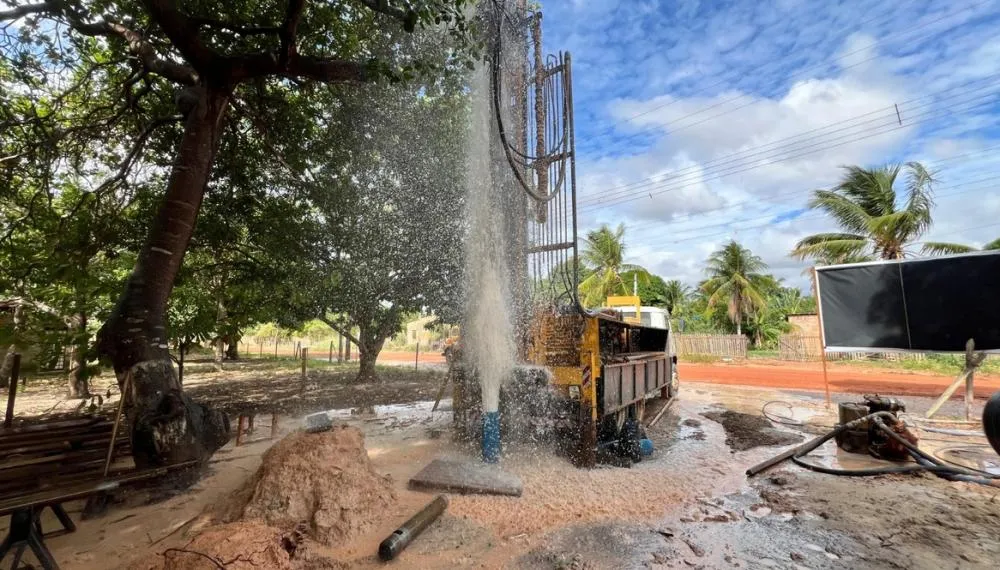 Governo de Roraima reforça abastecimento de água com perfuração de poços em bairros estratégicos da capital