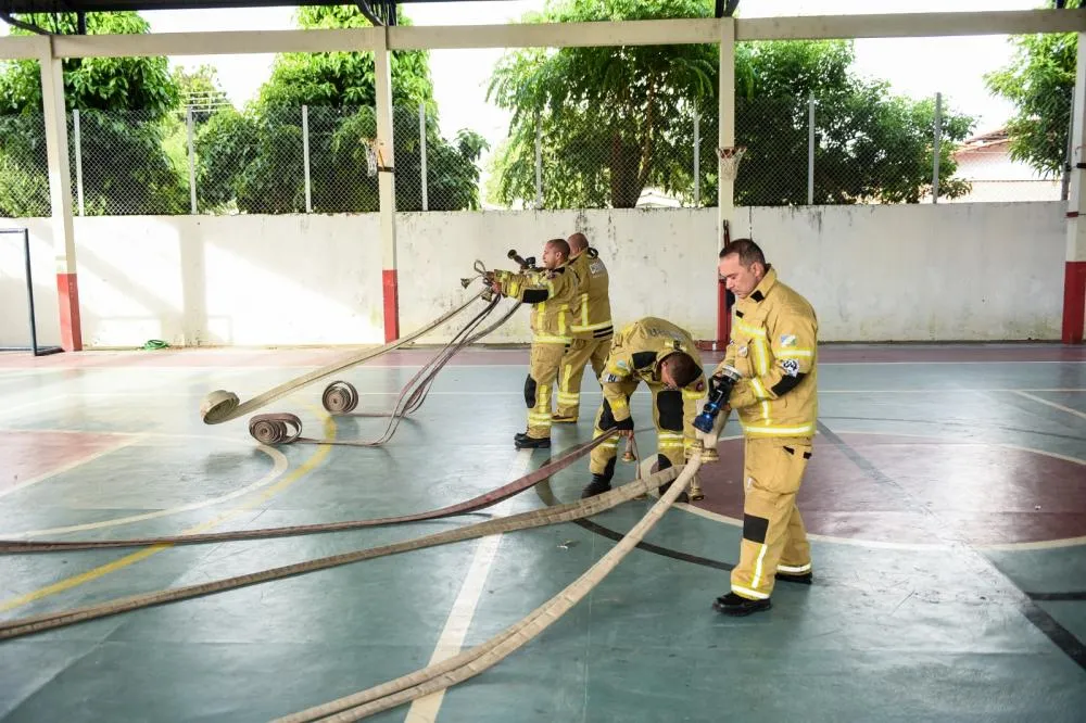 Corpo de Bombeiros promove curso de Operações em Incêndios Urbanos