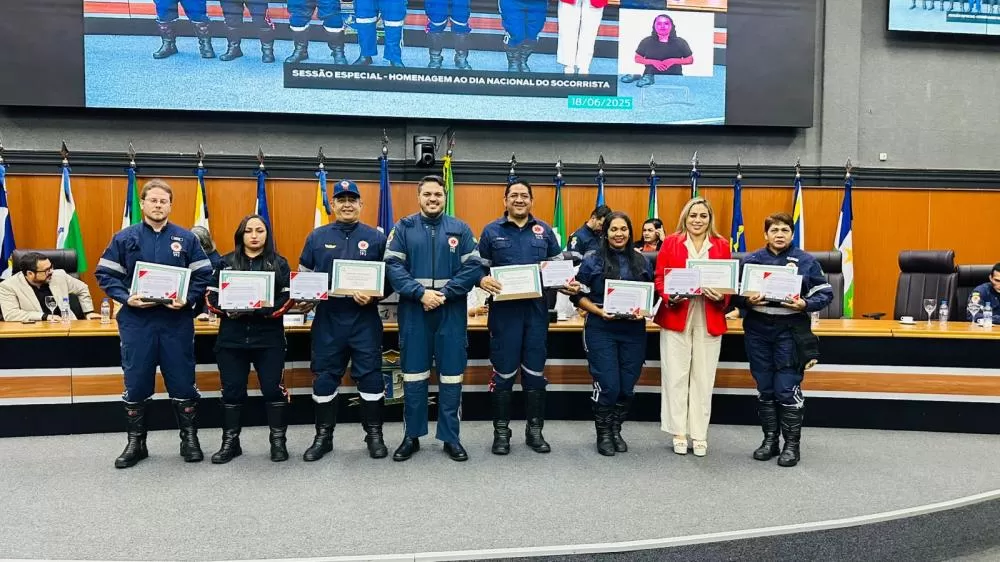 ALE-RR homenageia socorristas do Samu e dos Bombeiros com sessão especial