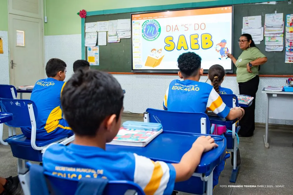 Alunos de Boa Vista participam da prova do SAEB 2025, iniciada hoje em todo o país