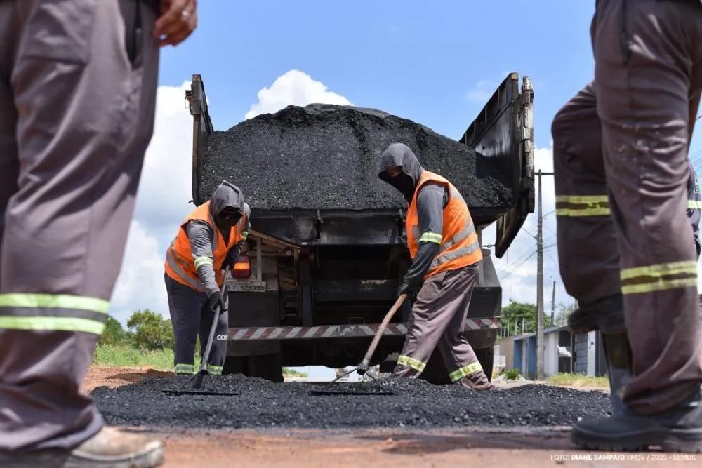 Prefeitura intensifica manutenção das vias em toda a cidade