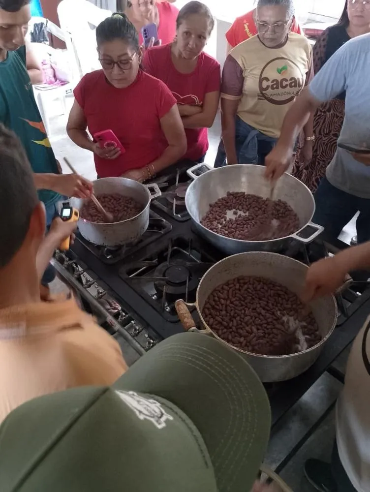 Governo de Roraima amplia investimentos na cadeia do cacau e realiza em Caroebe curso para produtores da região