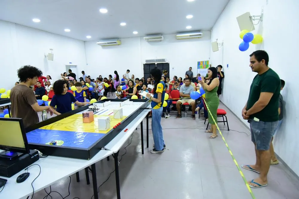 Curso de Robótica 2025 encerra com 10º Torneio Municipal reunindo mais de 60 alunos