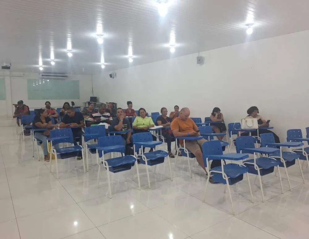 Pescadores realizam pré-cadastro do Censo Habitacional do Governo de Roraima no Ierr