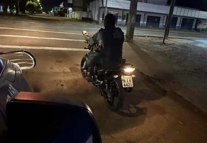 Tático Setorial Recupera Motocicleta Roubada e Prende Homem por Receptação no Bairro Caranã