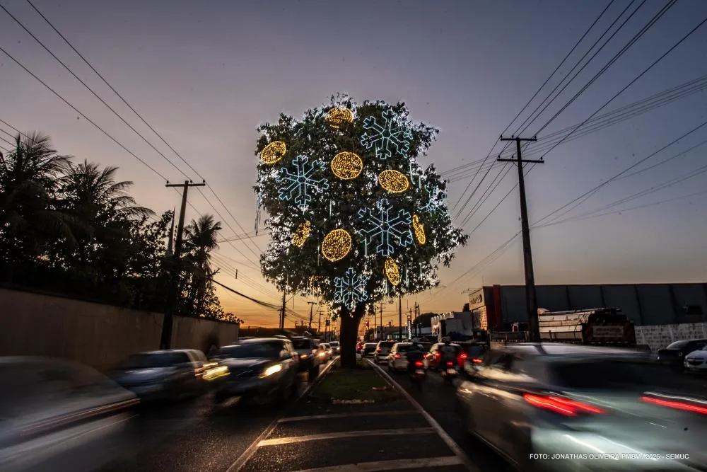 Decoração natalina ilumina Boa Vista e fortalece laços familiares