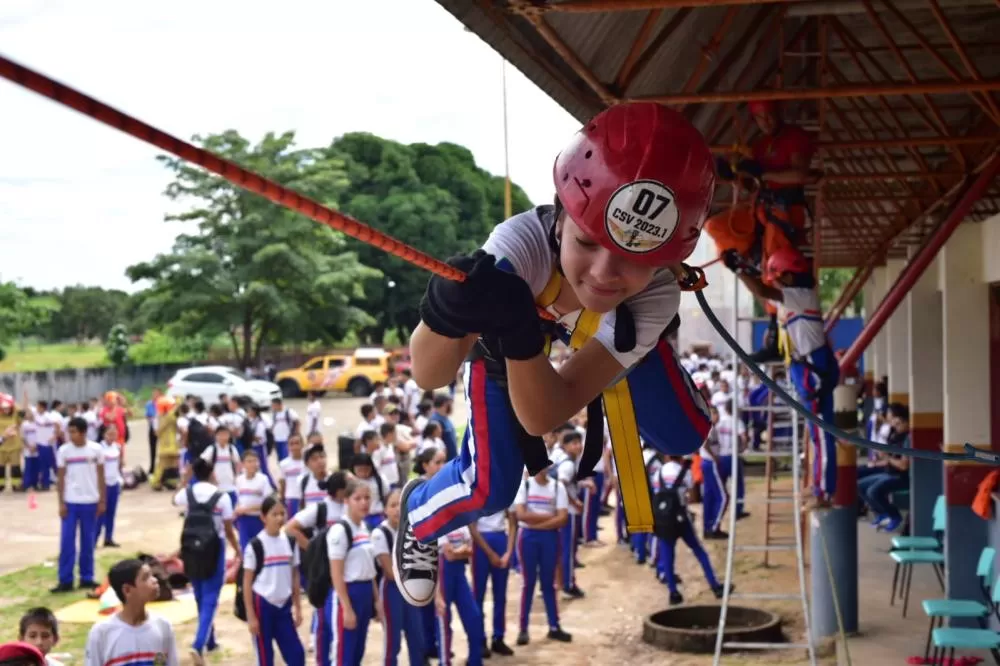 Escolas estaduais recebem programação com atividades do Corpo de Bombeiros