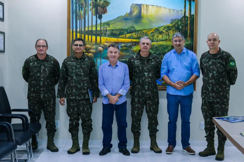 Governo de Roraima alinha ações com Exército Brasileiro diante do cenário na Venezuela