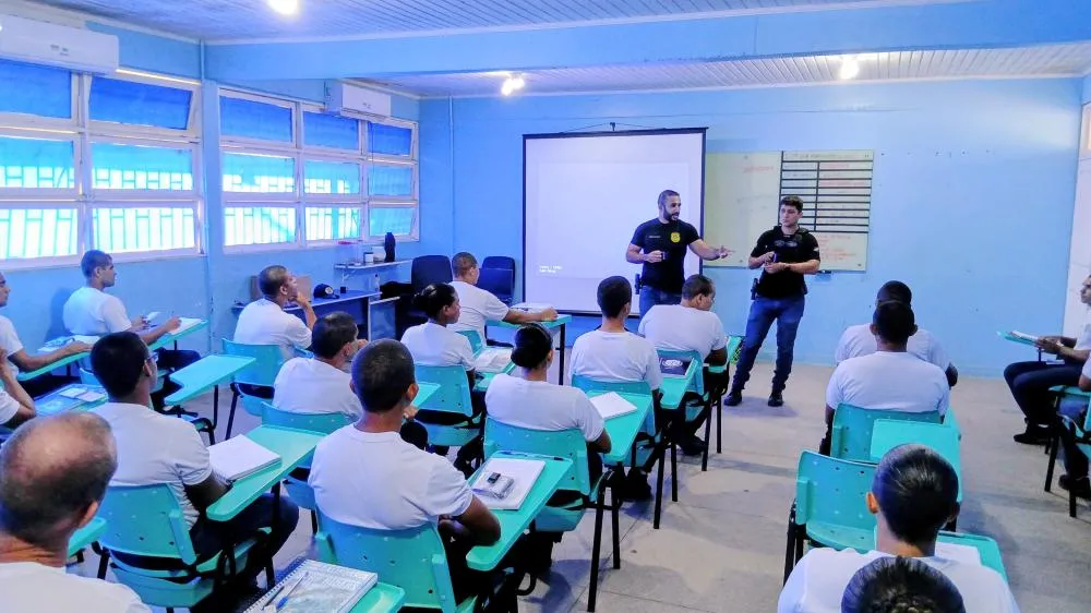 Polícia Civil ministra instrução sobre prisão em flagrante e identificação veicular a alunos da Guarda Municipal de Rorainópolis
