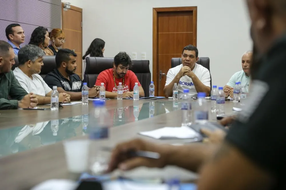 Sob liderança da ALERR, sindicatos unificam pedido de 16% de recomposição