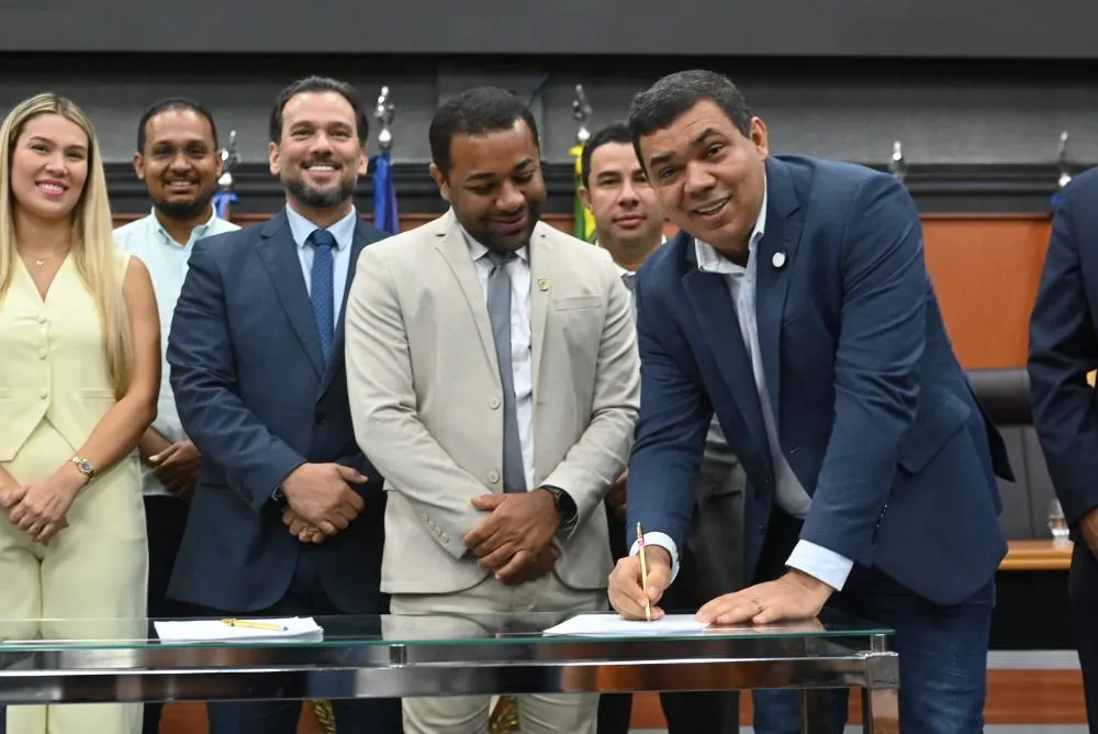 ALERR sedia solenidade de posse da nova mesa diretora