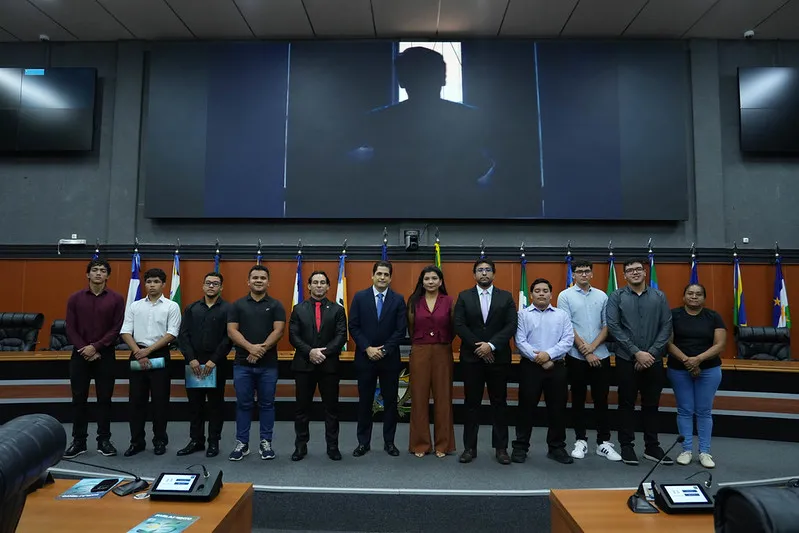 Acadêmicos de direito vivenciam o funcionamento do Legislativo estadual