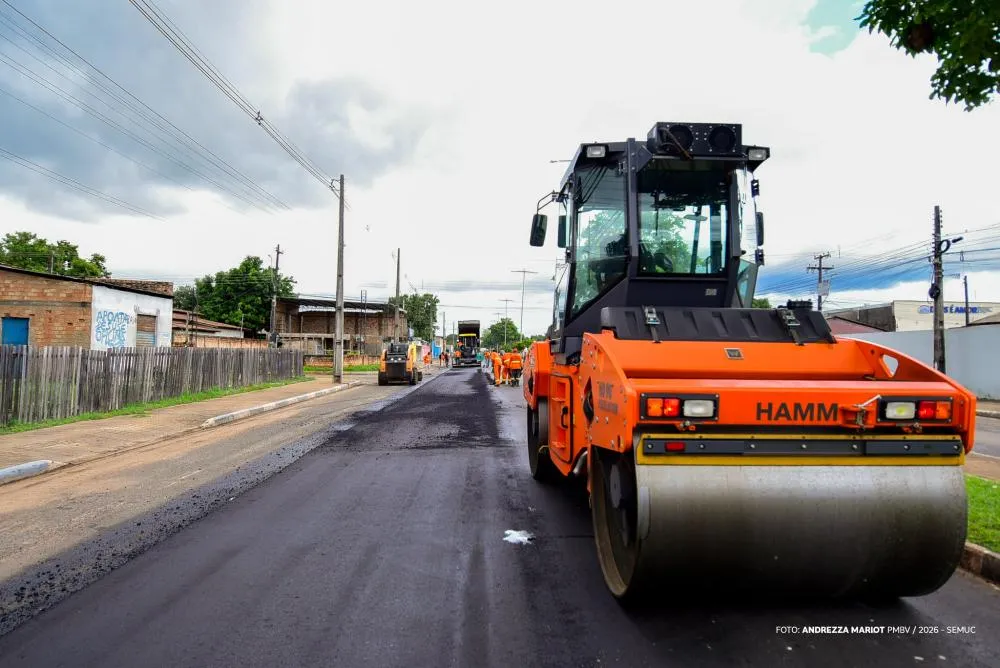 Prefeitura avança com recapeamento no Pintolândia e transforma avenida Nazaré Filgueiras