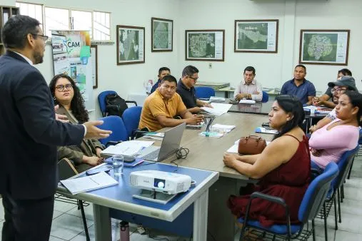 CAM auxilia Uiramutã na atualização da Lei Orgânica do município